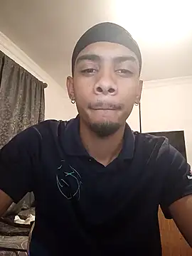 29YOURZ 28  online show from December 19, 2024, 6:01 pm