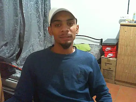 29YOURZ 28  online show from December 5, 2025, 8:38 pm