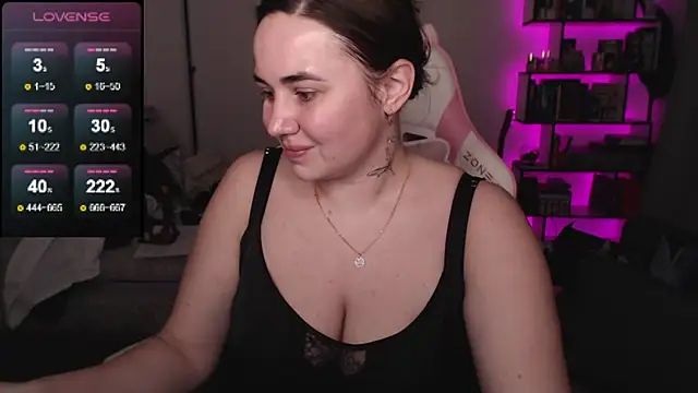 Snapshot of SexyWitch_666 chatting on March 18, 2026, 4:04 am SexyWitch 666 online show from March 18, 2026, 4:04 am