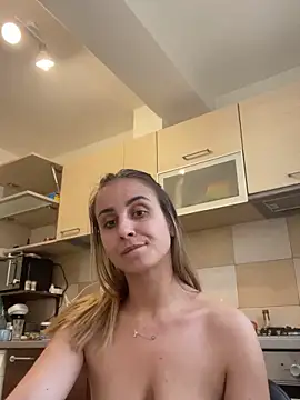 Snapshot of Daisyforyou chatting on December 12, 2024, 1:49 pm Daisyforyou online show from December 12, 2024, 1:49 pm