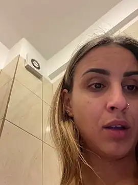 Snapshot of Daisyforyou chatting on February 7, 2025, 7:40 am Daisyforyou online show from February 7, 2025, 7:40 am