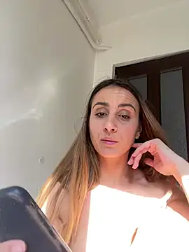 Snapshot of Daisyforyou chatting on March 5, 2025, 12:44 pm Daisyforyou online show from March 5, 2025, 12:44 pm