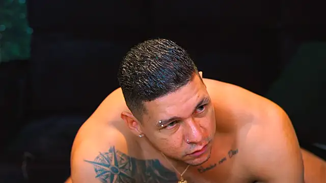 Snapshot of MassimoWalton2 chatting on December 5, 2024, 3:15 am MassimoWalton2 online show from December 5, 2024, 3:15 am