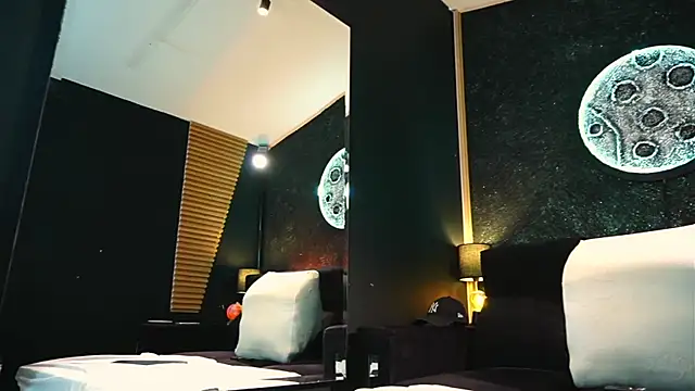 Snapshot of MassimoWalton2 chatting on November 24, 2025, 1:33 pm MassimoWalton2 online show from November 24, 2025, 1:33 pm