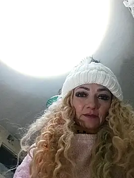 Snapshot of SweetLeila40 chatting on January 18, 2026, 6:01 pm SweetLeila40 online show from January 18, 2026, 6:01 pm