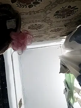 Snapshot of SweetLeila40 chatting on February 16, 2026, 10:28 pm SweetLeila40 online show from February 16, 2026, 10:28 pm