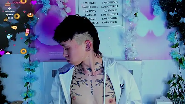 Snapshot of juniior_2311_ chatting on January 29, 2025, 1:27 am juniior 2311  online show from January 29, 2025, 1:27 am