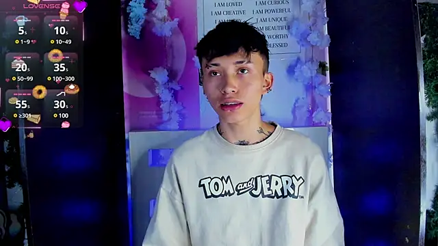 Snapshot of juniior_2311_ chatting on February 10, 2025, 7:38 pm juniior 2311  online show from February 10, 2025, 7:38 pm