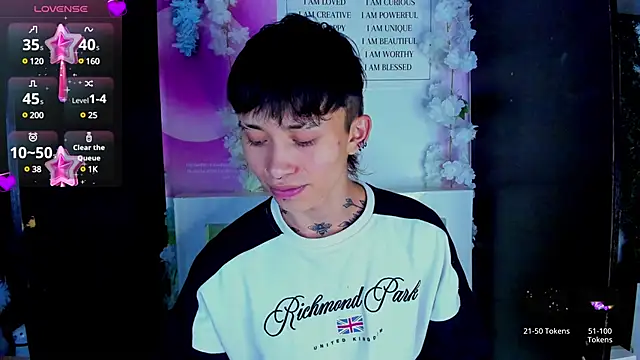 Snapshot of juniior_2311_ chatting on February 18, 2025, 8:25 pm juniior 2311  online show from February 18, 2025, 8:25 pm