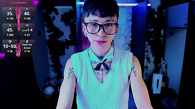 Snapshot of juniior_2311_ chatting on February 19, 2025, 4:22 pm juniior 2311  online show from February 19, 2025, 4:22 pm