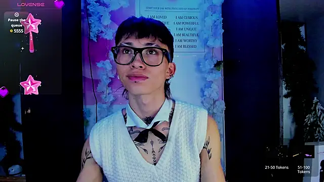 Snapshot of juniior_2311_ chatting on February 19, 2025, 7:27 pm juniior 2311  online show from February 19, 2025, 7:27 pm