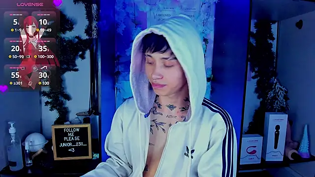 Snapshot of juniior_2311_ chatting on March 8, 2025, 2:45 am juniior 2311  online show from March 8, 2025, 2:45 am