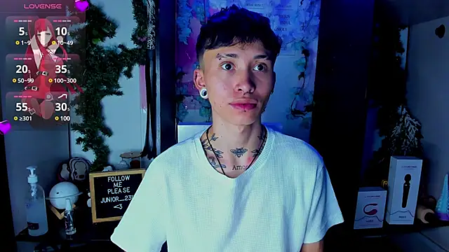 Snapshot of juniior_2311_ chatting on March 11, 2025, 12:11 am juniior 2311  online show from March 11, 2025, 12:11 am