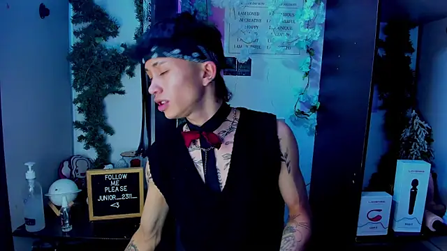 Snapshot of juniior_2311_ chatting on March 11, 2025, 7:36 pm juniior 2311  online show from March 11, 2025, 7:36 pm