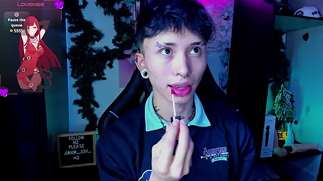 Snapshot of juniior_2311_ chatting on March 14, 2025, 6:39 pm juniior 2311  online show from March 14, 2025, 6:39 pm