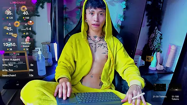 Snapshot of juniior_2311_ chatting on March 20, 2025, 3:04 pm juniior 2311  online show from March 20, 2025, 3:04 pm