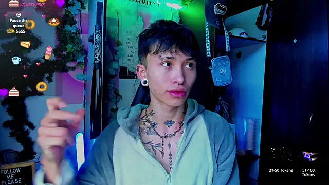 Snapshot of juniior_2311_ chatting on March 21, 2025, 12:17 pm juniior 2311  online show from March 21, 2025, 12:17 pm