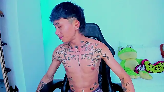 Snapshot of juniior_2311_ chatting on October 25, 2025, 6:02 pm juniior 2311  online show from October 25, 2025, 6:02 pm