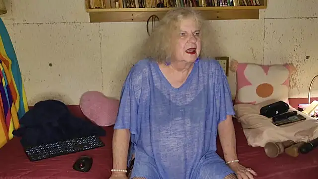 theadora online show from September 20, 2025, 4:24 am