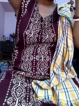 Snapshot of MUMTAJ-1 chatting on February 17, 2026, 4:13 pm MUMTAJ-1 online show from February 17, 2026, 4:13 pm