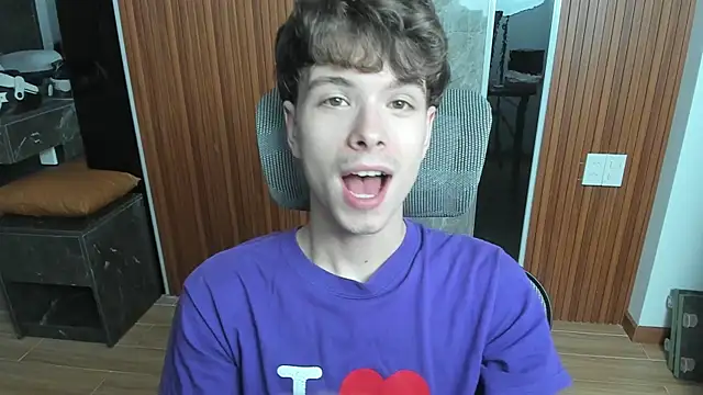 calvin love you online show from May 8, 2026, 5:07 pm