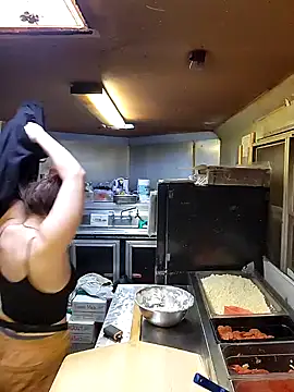 lavenderdelights online show from January 22, 2025, 8:17 pm