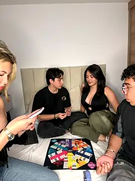 Snapshot of Odett_ chatting on September 12, 2025, 3:28 am Odett online show from September 12, 2025, 3:28 am