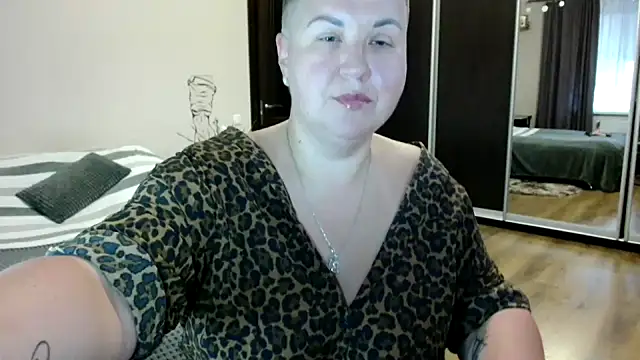 Snapshot of Annet1912 chatting on October 23, 2025, 6:13 am Annet1912 online show from October 23, 2025, 6:13 am