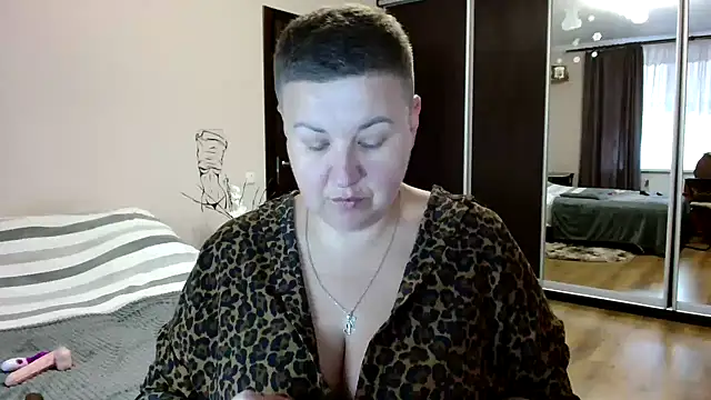 Snapshot of Annet1912 chatting on October 26, 2025, 2:01 pm Annet1912 online show from October 26, 2025, 2:01 pm