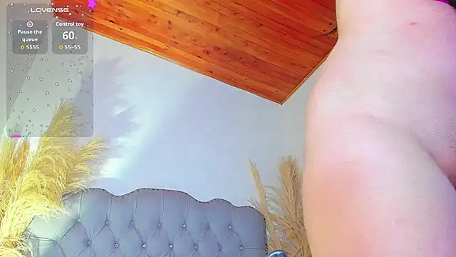 Tahiraa  online show from December 3, 2025, 1:09 pm