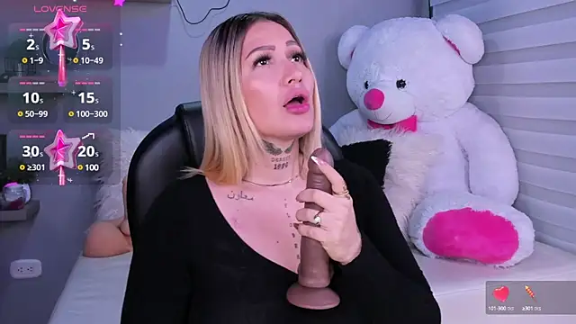 Alexasmith06 online show from March 10, 2025, 10:34 pm