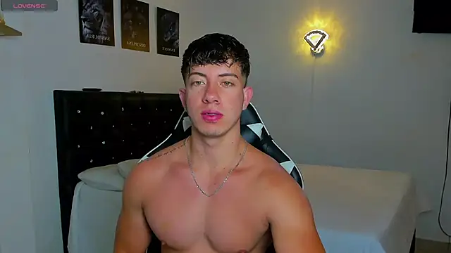 Snapshot of sean_brownx chatting on November 25, 2025, 10:48 am sean brownx online show from November 25, 2025, 10:48 am