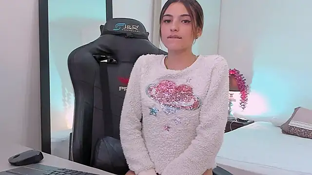 sofiarouge online show from March 20, 2025, 9:02 pm