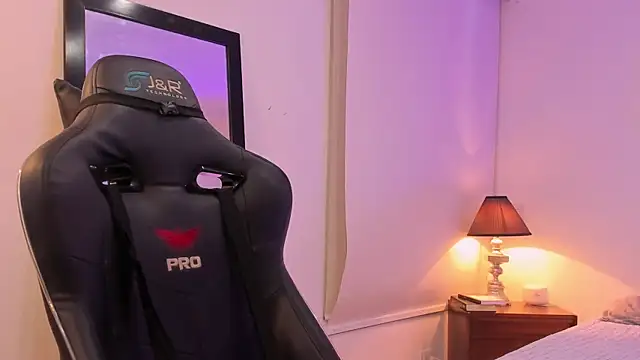 sofiarouge online show from November 14, 2025, 7:34 pm