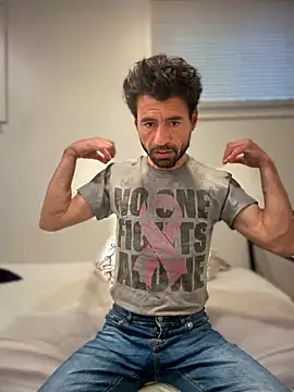 Snapshot of Natural_sexy33 chatting on March 10, 2026, 4:45 pm Natural sexy33 online show from March 10, 2026, 4:45 pm