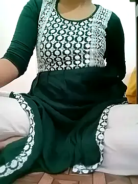 Snapshot of Arohi_is_Live chatting on December 19, 2024, 8:13 am Arohi is Live online show from December 19, 2024, 8:13 am