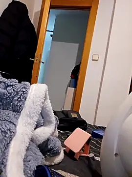 charlye inkkkk online show from December 15, 2025, 1:32 am