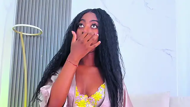 Snapshot of ebonydreams01 chatting on October 12, 2025, 11:31 am ebonydreams01 online show from October 12, 2025, 11:31 am