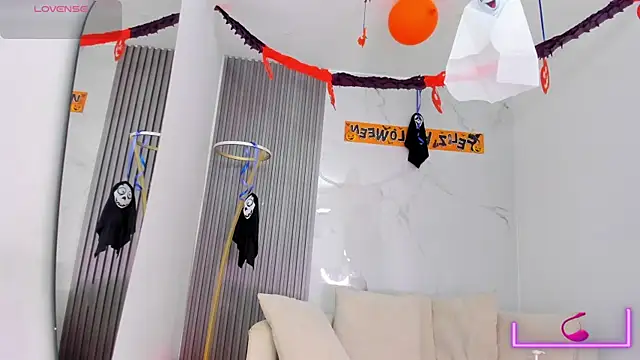 Snapshot of ebonydreams01 chatting on November 8, 2025, 11:54 am ebonydreams01 online show from November 8, 2025, 11:54 am