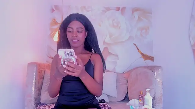 Snapshot of ebonydreams01 chatting on November 21, 2025, 11:42 am ebonydreams01 online show from November 21, 2025, 11:42 am