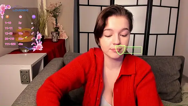 Snapshot of LynBrow chatting on February 6, 2025, 1:43 pm LynBrow online show from February 6, 2025, 1:43 pm