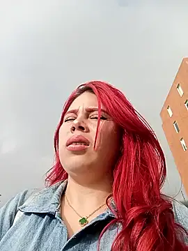 aurora sky11 online show from September 20, 2025, 9:05 pm