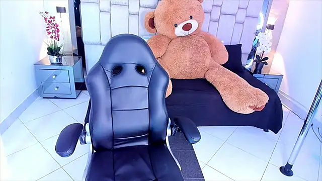Snapshot of _SofiaCortez_ chatting on December 16, 2024, 11:55 am SofiaCortez online show from December 16, 2024, 11:55 am