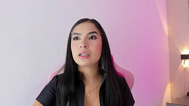 Snapshot of _SofiaCortez_ chatting on February 12, 2025, 7:45 pm SofiaCortez online show from February 12, 2025, 7:45 pm