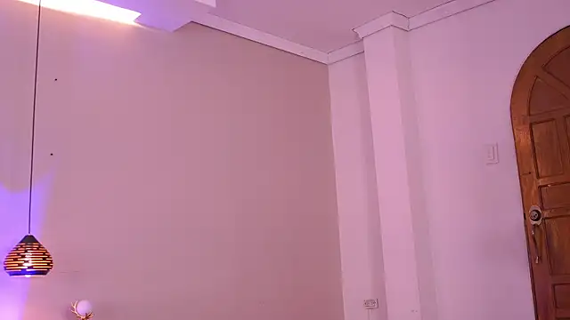 Snapshot of _SofiaCortez_ chatting on September 30, 2025, 12:21 pm SofiaCortez online show from September 30, 2025, 12:21 pm