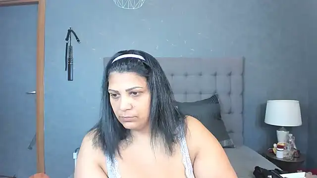 AmyCubes online show from September 14, 2025, 5:28 am