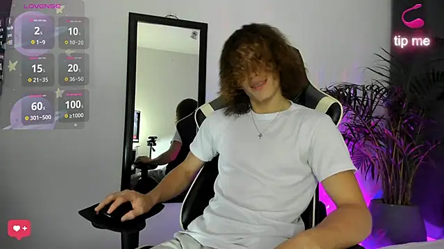 All3ssandr0 online show from December 22, 2024, 12:28 am