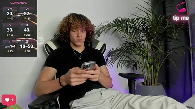 All3ssandr0 online show from January 24, 2025, 12:20 am