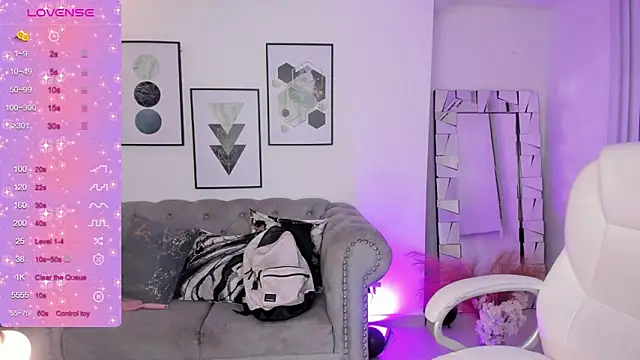 Snapshot of kendaall_jenner_ chatting on January 10, 2025, 10:17 am kendaall jenner online show from January 10, 2025, 10:17 am