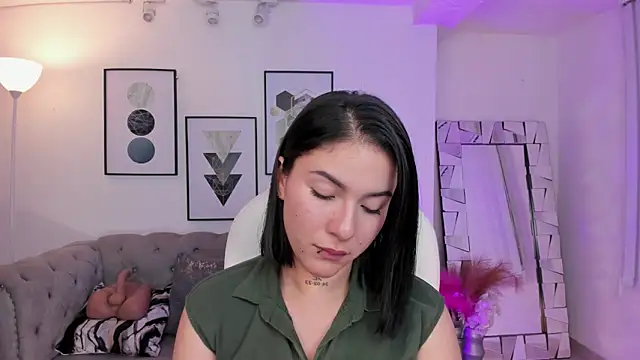 Snapshot of kendaall_jenner_ chatting on January 13, 2025, 3:23 am kendaall jenner online show from January 13, 2025, 3:23 am